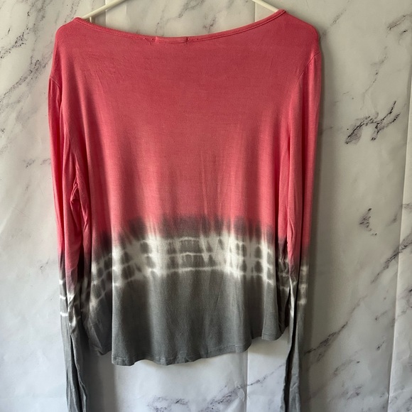 MAUVE - PINK/GREY TIE DYE LONG SLEEV HI-LO LONG SLEEVE SHIRT - Picture 2 of 8